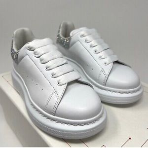 Toddler size 9 gently worn excellent condition.